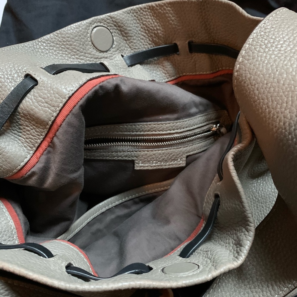 NWOT Elizabeth & James taupe leather bag - Picture 8 of 8